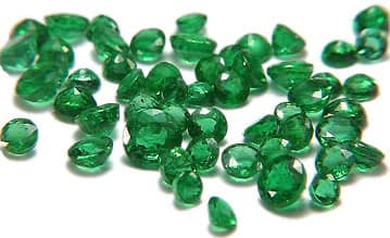 emeralds rough stone